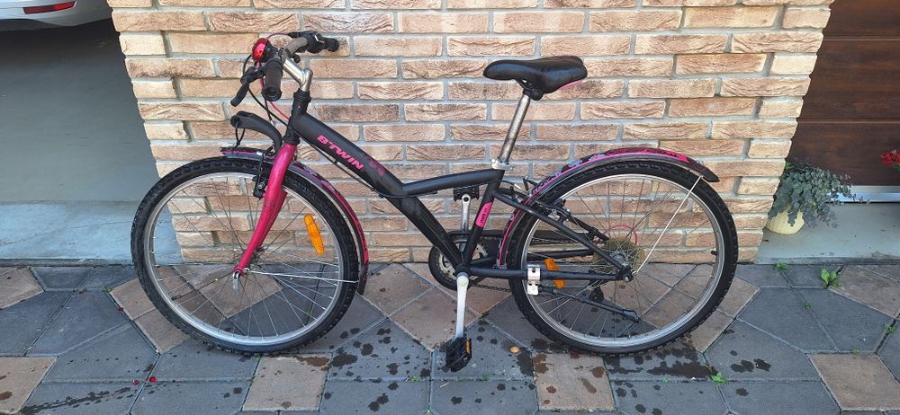 Vând bicicletă B-TWIN poply 500