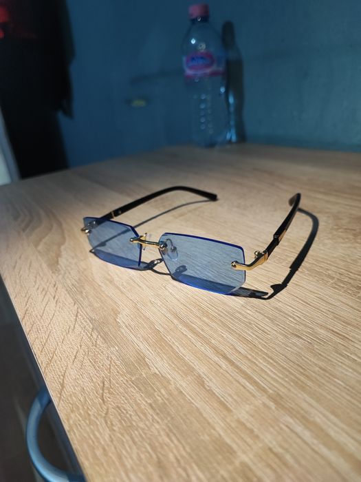 Слънчеви очила за мъже и жени