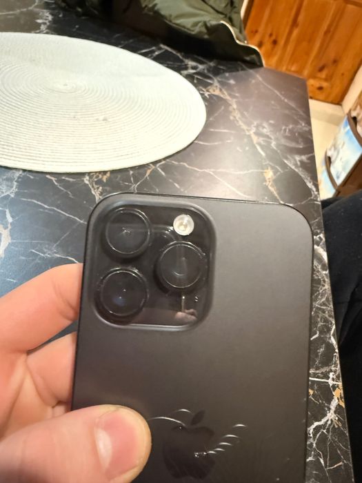 Продавам айфон 16 про макс 256гб