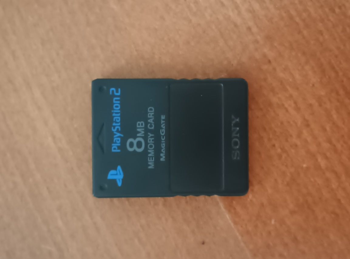 Playstation 2 + 4 игри,всички кабели и два джойстика (използвано)