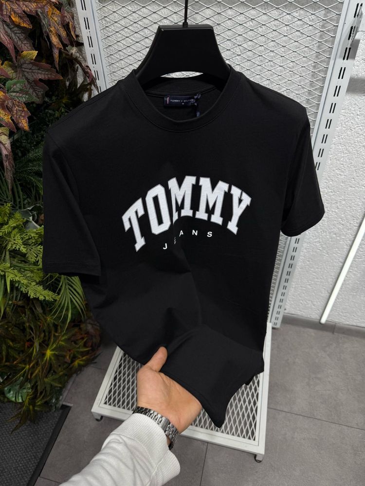 Tommy Hilfiger тениска