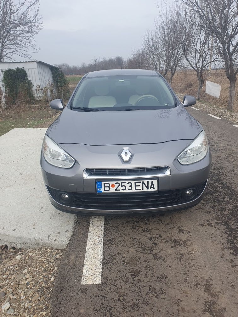 Vând autoturism Renault