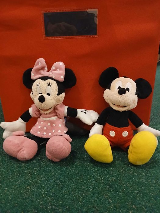 Mickey si Minnie, 2 perechi