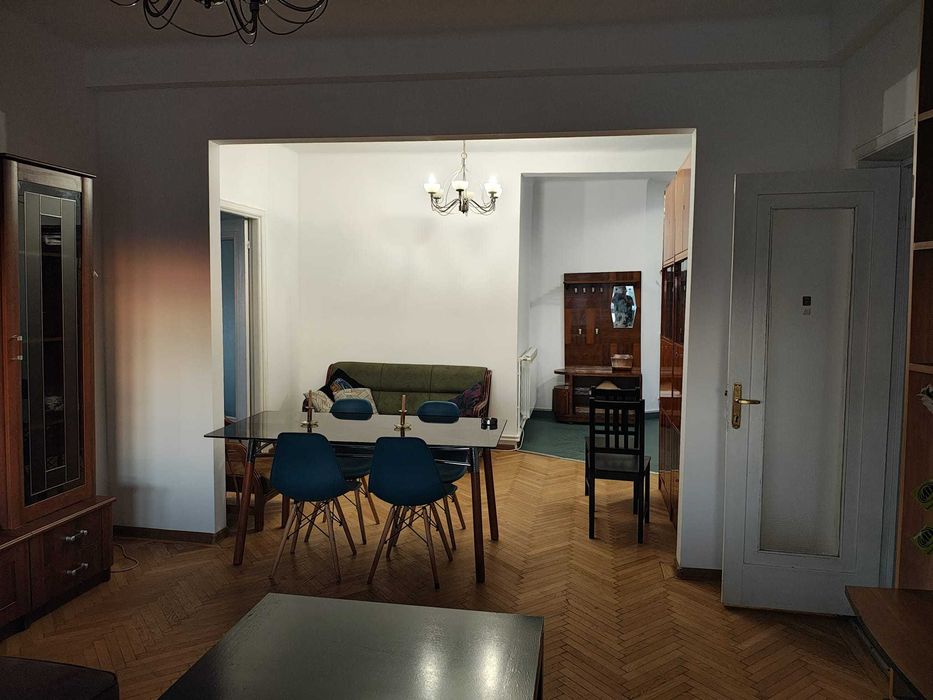 Apt 5 cam. C Victoriei/Romana