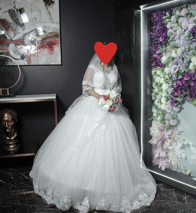 Свадебное платье в идеальном состоянии. Отдам на счастье