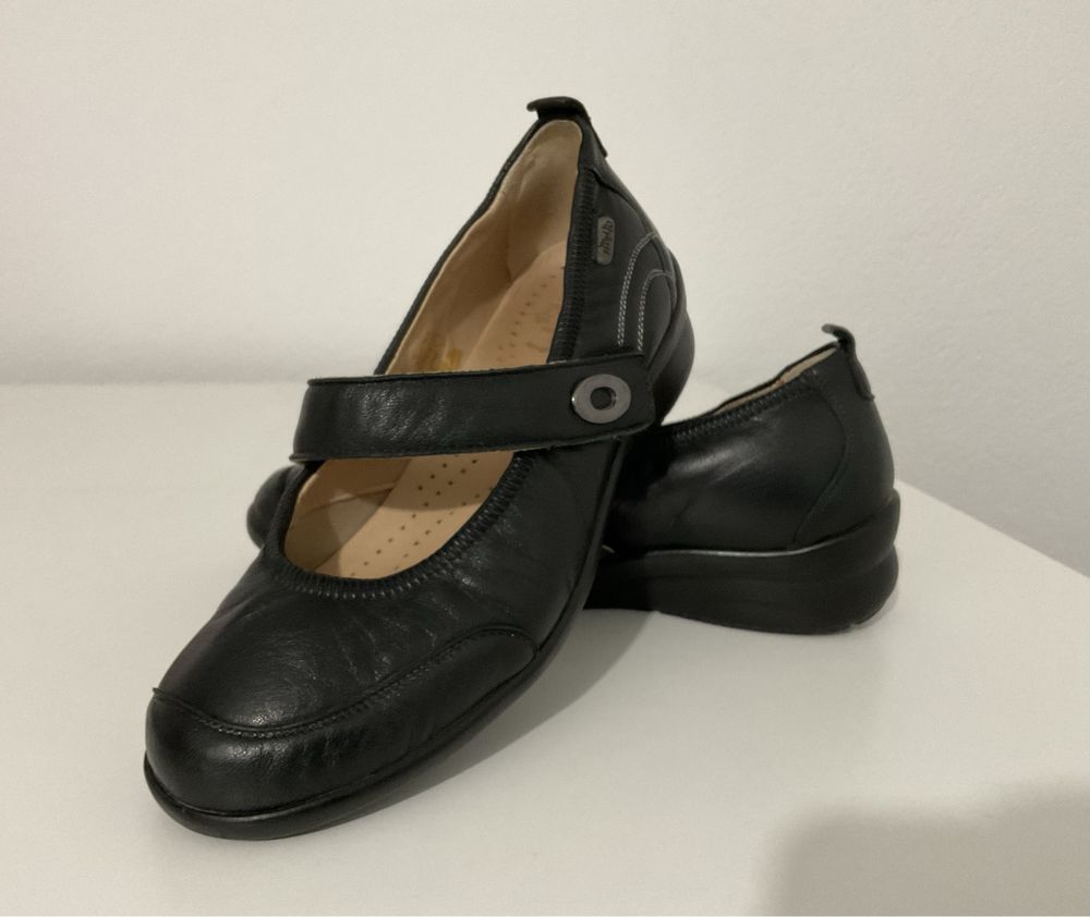 Обувки на Fidelio естесвена кожа  — при проблеми с халукс