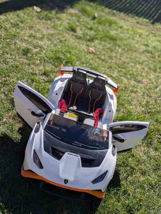 Mașinuță electrica lamborghini