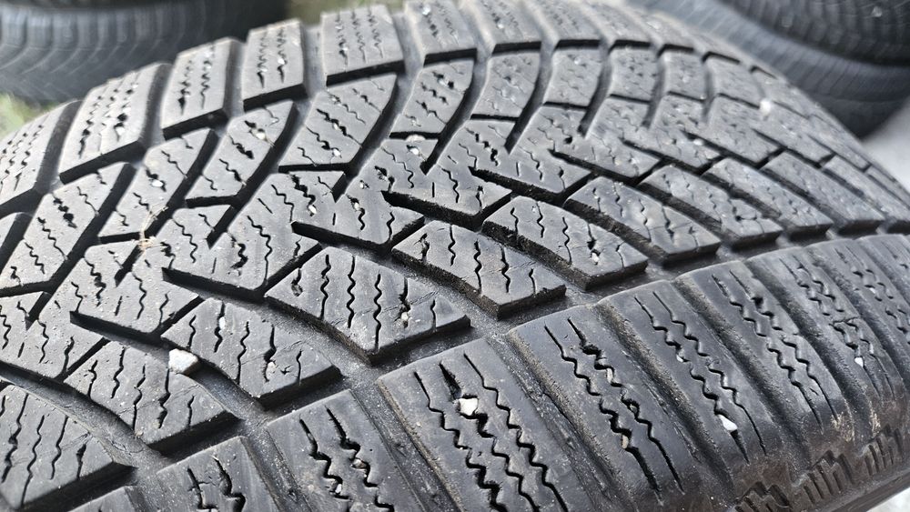 2бр гуми 205 55 16 семперит