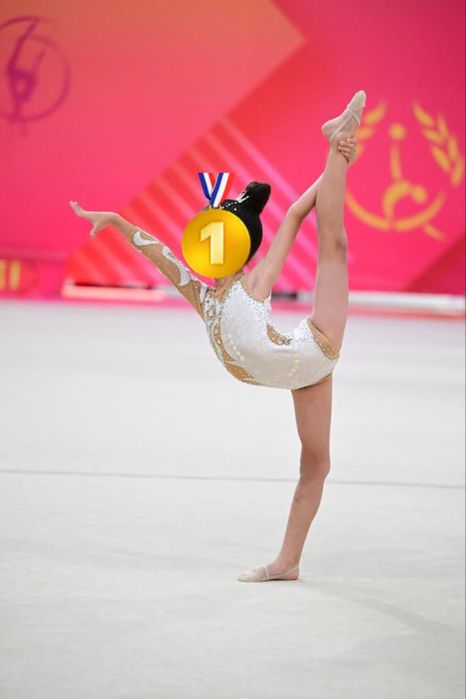 Купальник для худ гимнастики почти новые