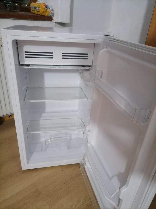 vand frigider albatros nou cu garantie