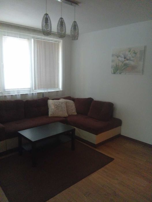 Собственик отдава под наем двустаен 450 Е