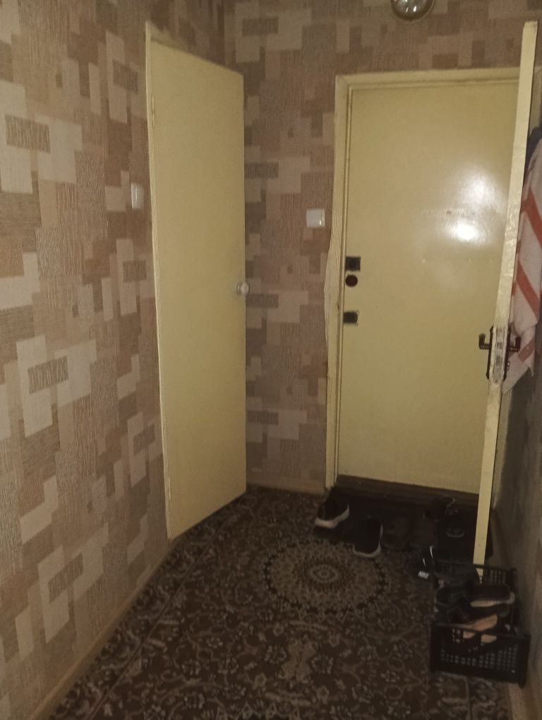 Продам Карасу 4 1/1/5 бал 2/3  не торец цена 46500&торг