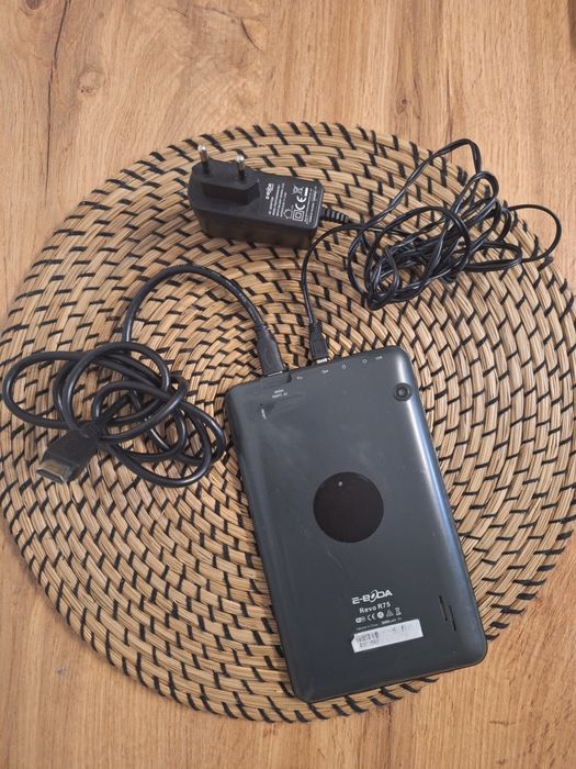 Tableta E-BODA Revo R75