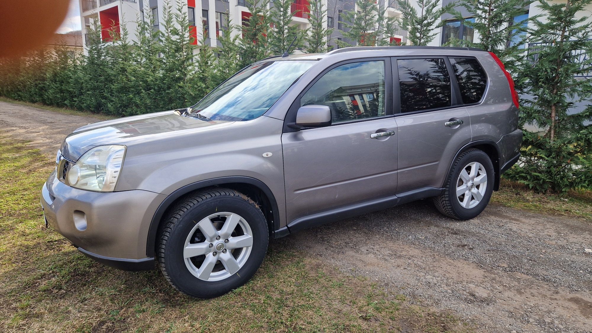 Vând Nissan x-trail 4x4