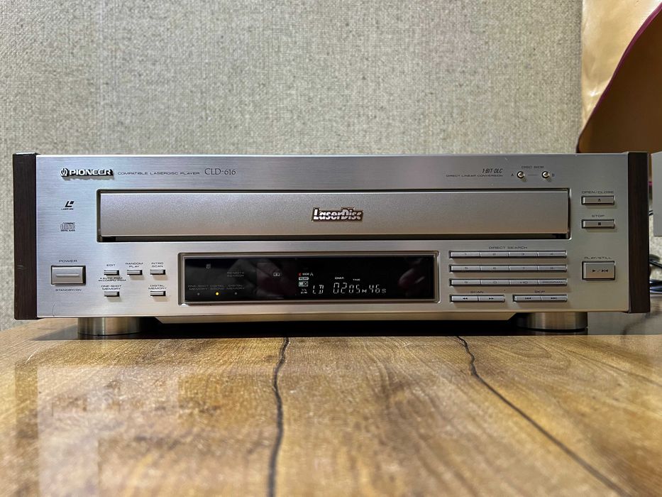 Проигрыватель лазерных LD и CD дисков Pioneer CLD-616. NTSC.