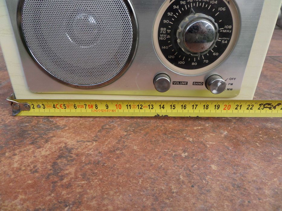 Radio de calitate,carcasa din lemn auditie super