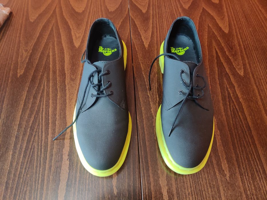 Dr. Martens обувки