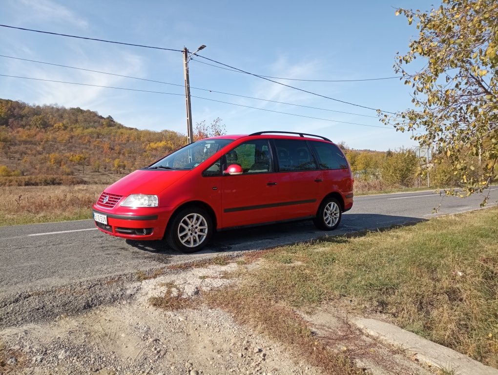 Proprietar vând Vw Sharan 7 locuri an 2006 1,9 tdi