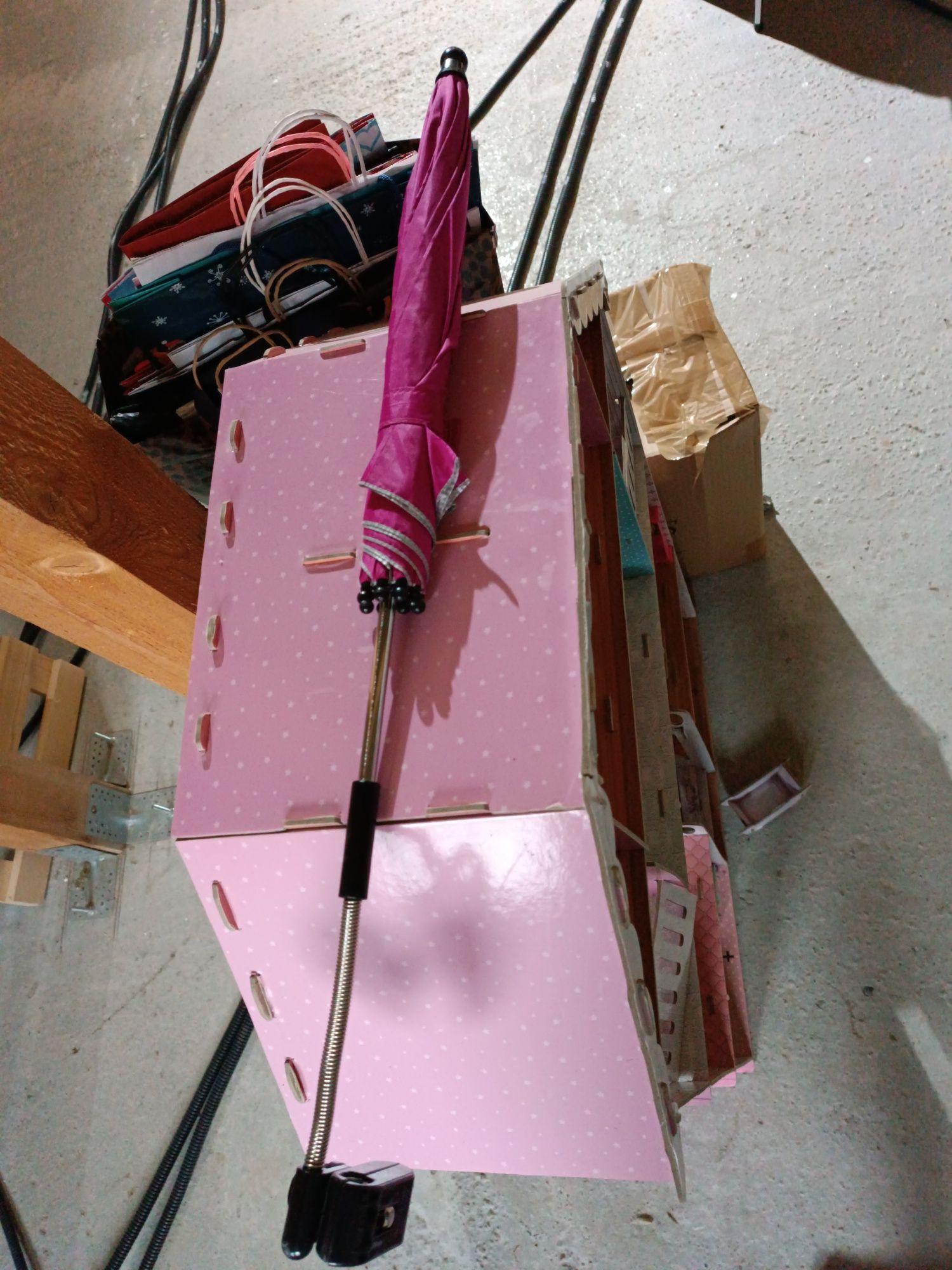 Umbrela pentru căruț roz