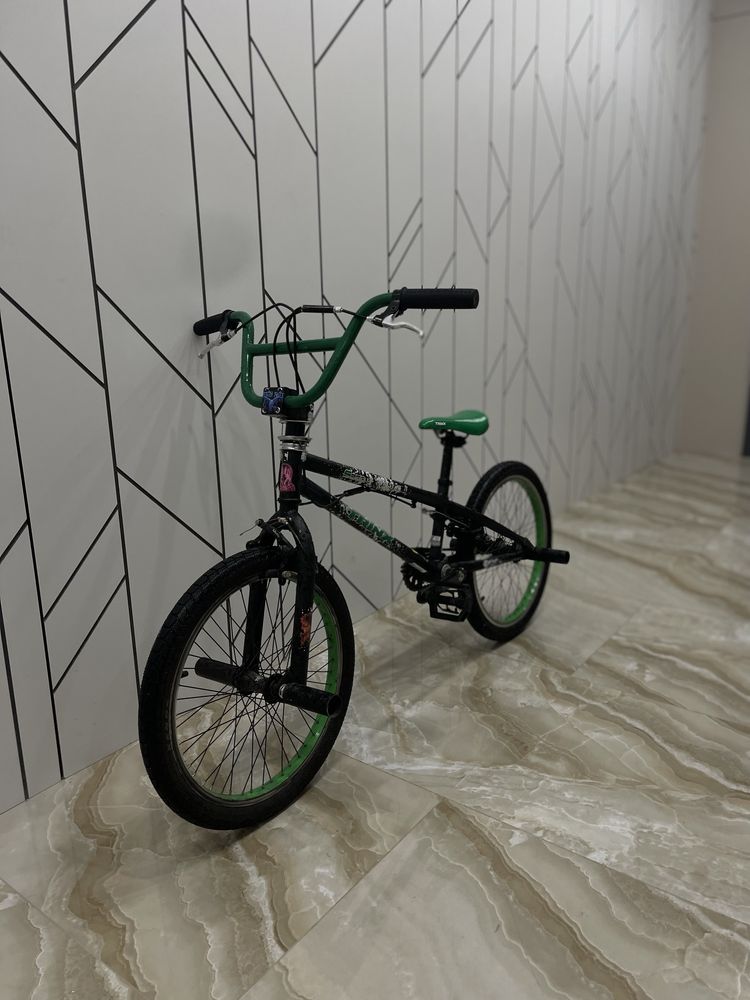 Трюковой велосипед bmx trinx