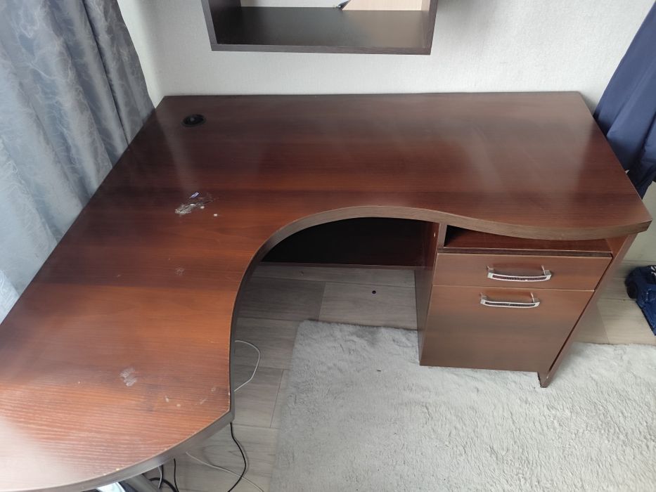 Стол и полка вместе 12к