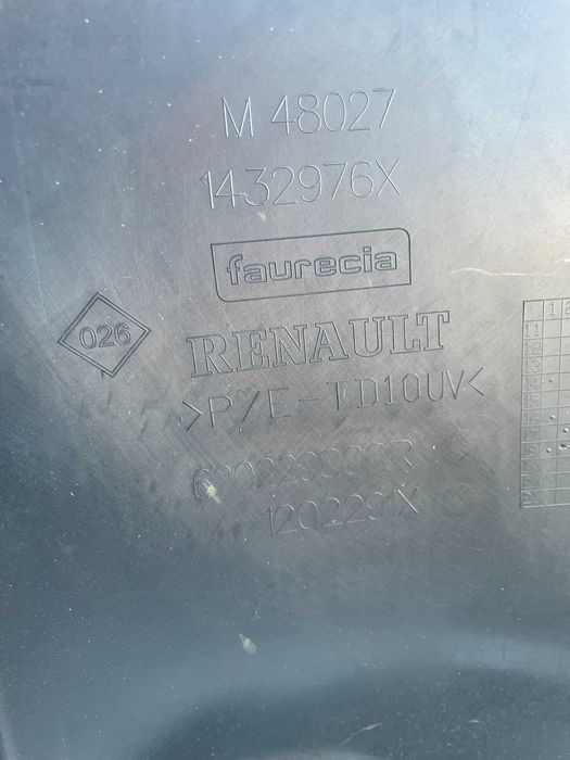 Bara fata Renault Kangoo 2 2013+ originala cu defect