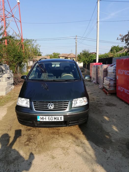 Vând Volkswagen Sharan