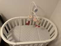 Patut bebe rotund/oval Mon Amie 9 in 1 alb +saltea oval/rotund+carusel