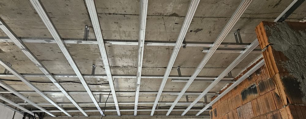 Construim casa 70 mp pret 16000 euro  sau 31500 la gata