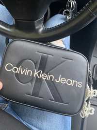 Дамска оригинална чанта Calvin Klein