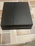 Ps4 standard,intr o stare buna(se poate observa si din poze)