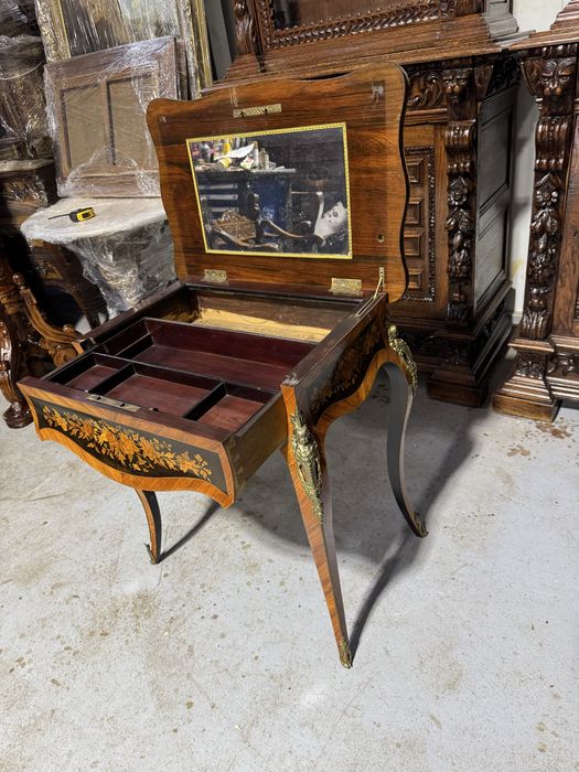 Masuta de machiaj, ludovic XV, cu filee, intarsii si ornamente bronz