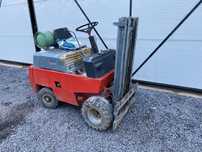 Stivuitor Linde benzina reparatie sau pt piese
