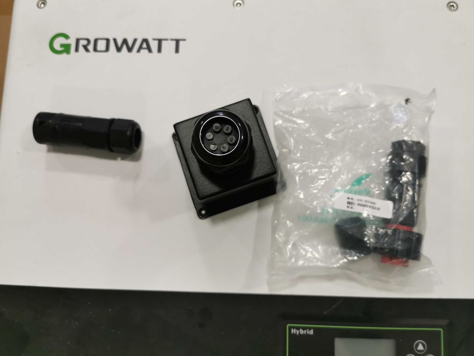 Growatt SPH10000TL3 BH-UP Трифазен хибриден инвертор
