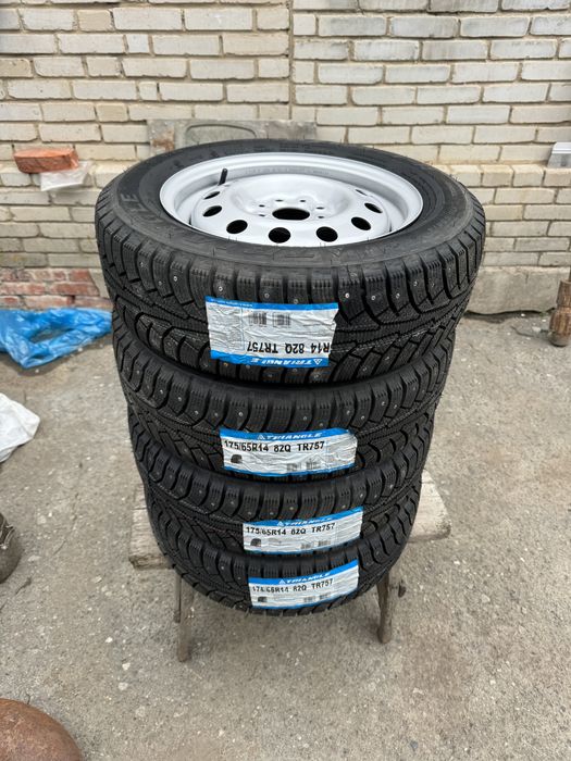 Новые зимние колеса на ваз/лада R14 резина Triangle TR757 диски ориг.