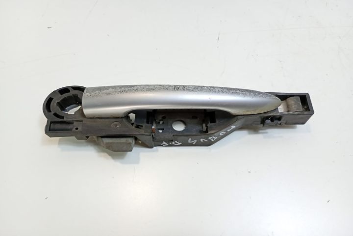 Maner usa dreapta fata   8260226526 Renault Modus prima generatie