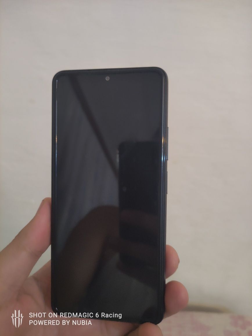 POCO F-3,  6+2/128 Gb, 6.67 inch 2 ай усталган