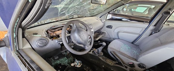 Buton blocare deblocare usi Dacia Logan prima generatie