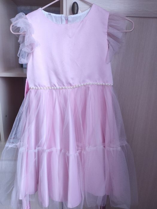 Продам платье для девочки