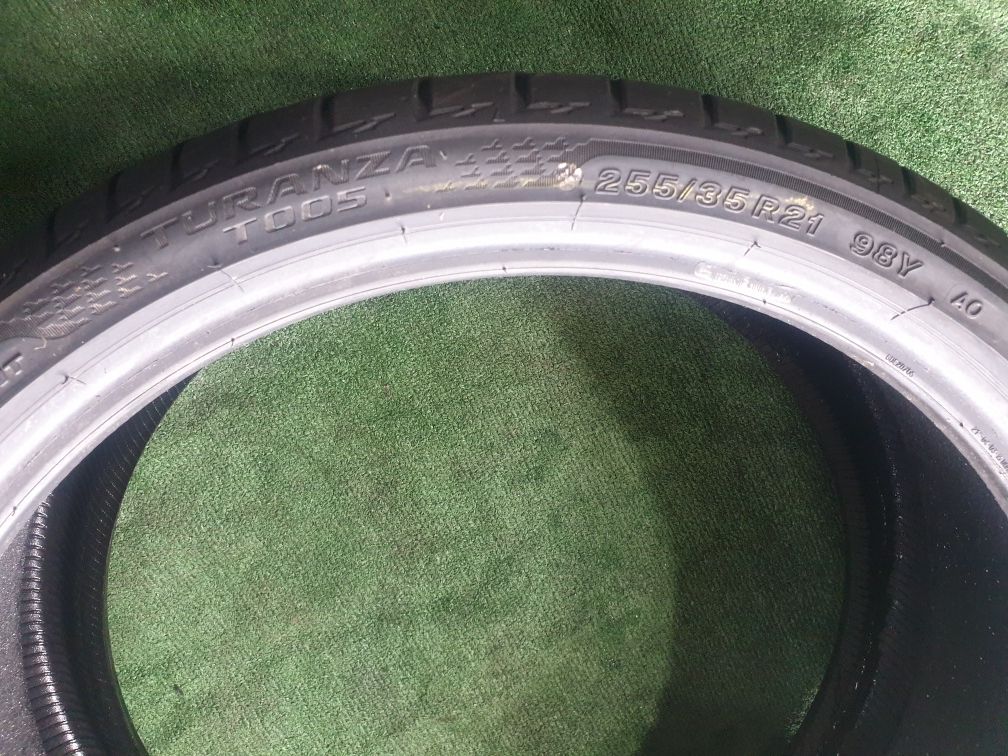 Anvelope 255 35 21 vara bridgestone profil 5mm dot 19