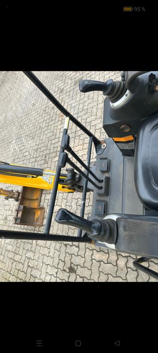 Vând miniescavator JCB 16 .C-1