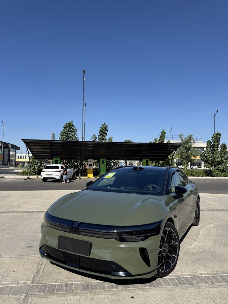 Zeekr 007 GT 4WD full komplektatsiya  ,polni broni plyonka , tanirofka
