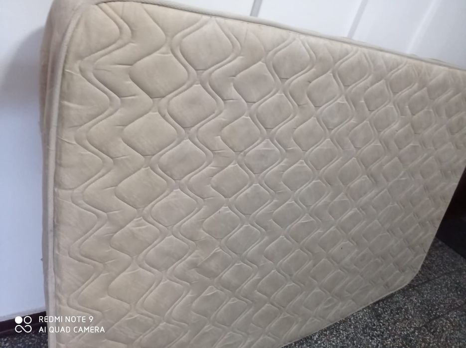 Oferta saltea cu arcuri 1,40X2m la 150 lei