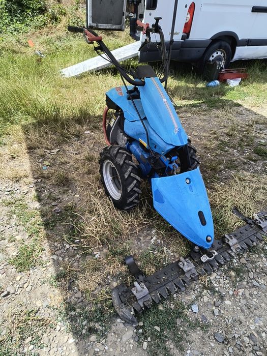 Vând cositoare BCS 720