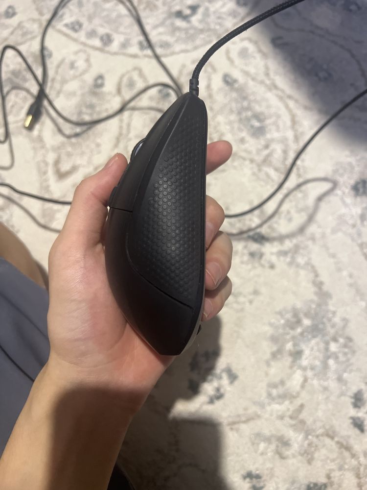 Продам мышку SteelSerias rival 3
