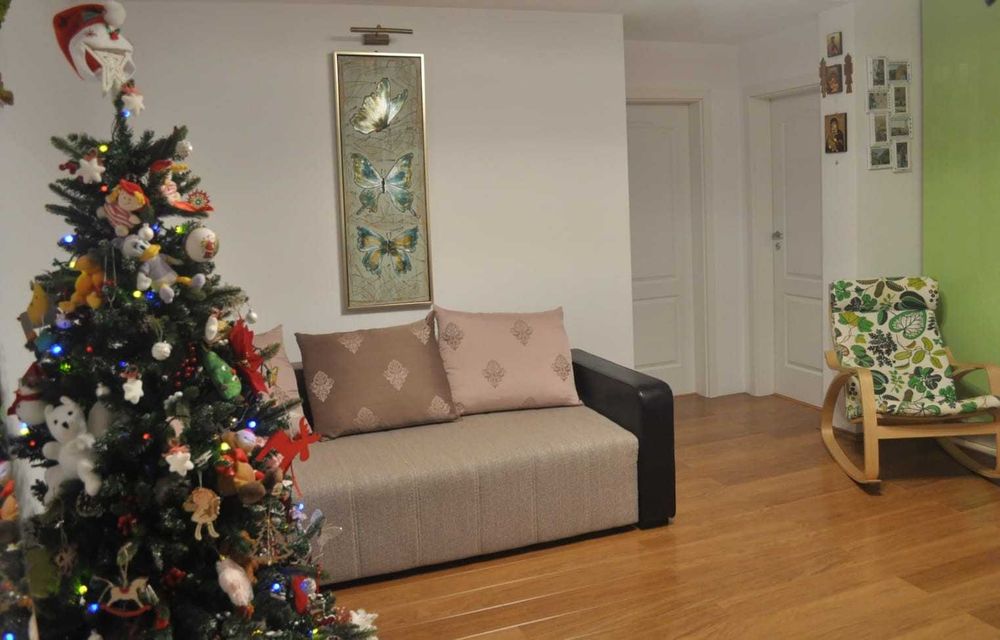 Inchiriez apartament 3 camere+parcare Floresti