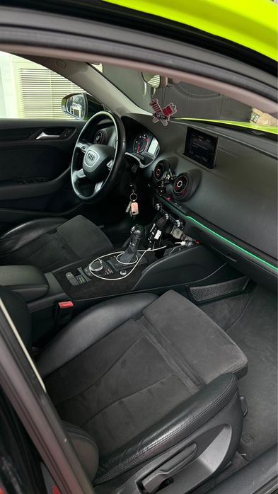 Audi A3 (8v) - An 2015 , motorizare 2.0 TDI , 212490 km