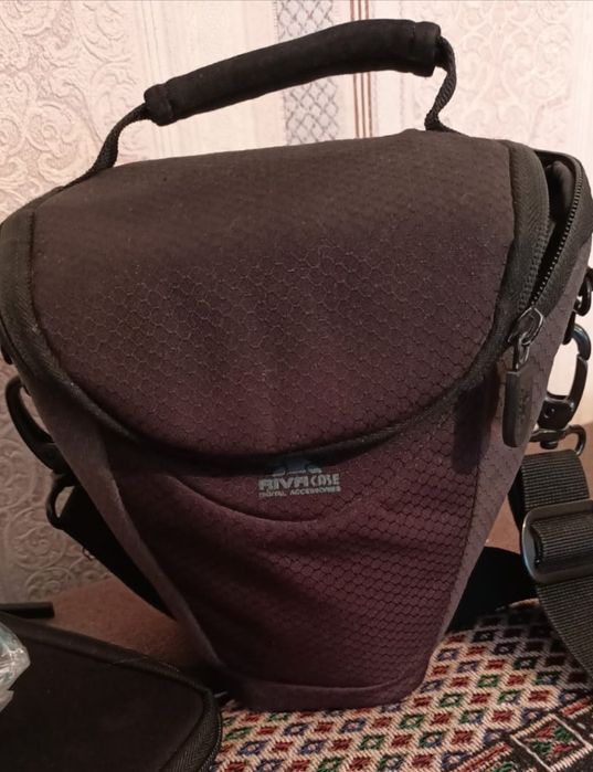 Продам фотоаппарат никан 5300 зеркалка +сумка