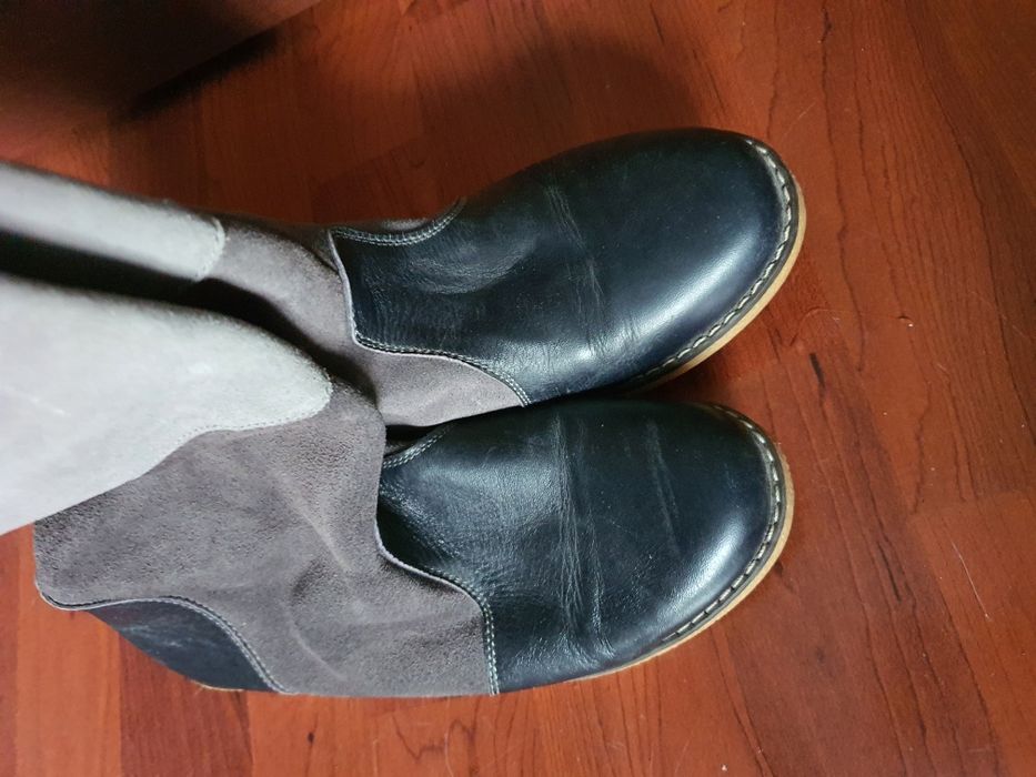 Cizme lasate din piele intoarsa