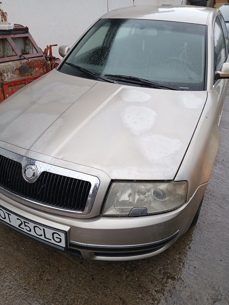 Dezmembrez Skoda superb 1.9 și 2.5 diesel